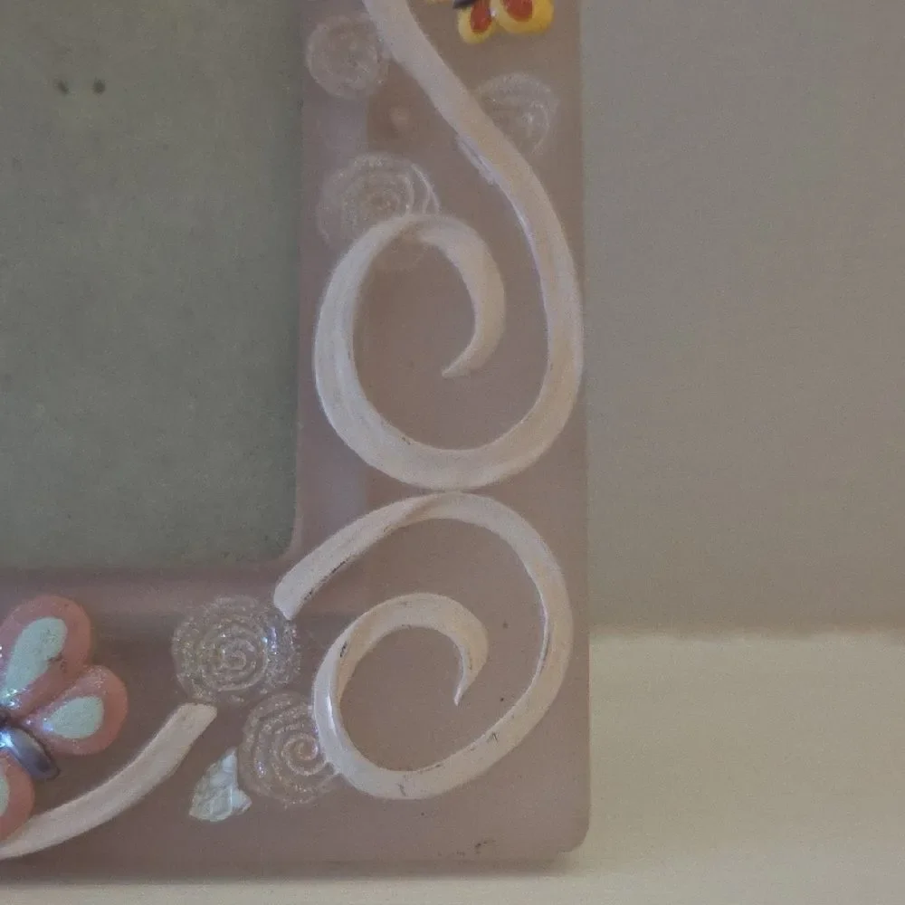 Butterfly Accented Pink Photo Frame